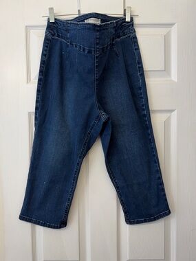 We The Free Dark washed Capri Jeans Trendy 🔥